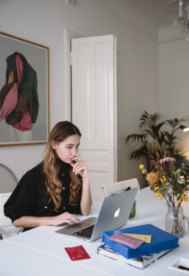 women at laptop